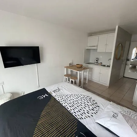 Renove Au Centre Port, A 2 Min Des Commodites Et Proche - Fr-1-723-154 *